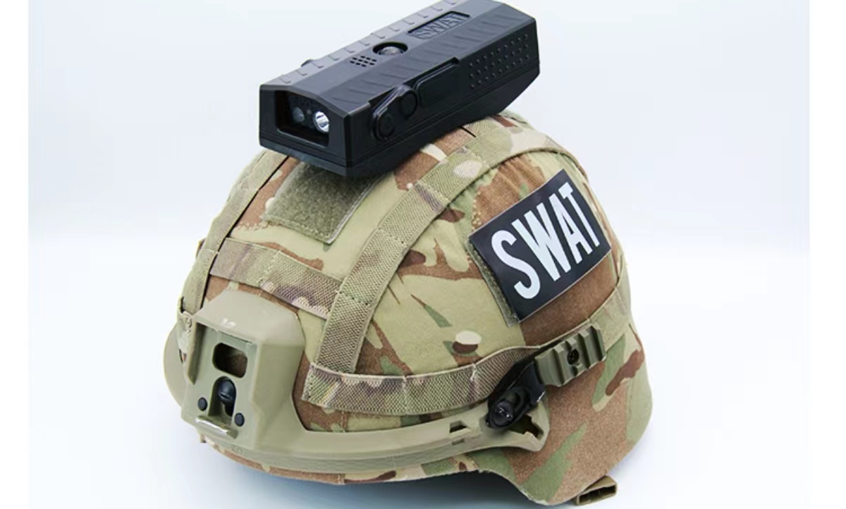Câmera de capacete SWAT